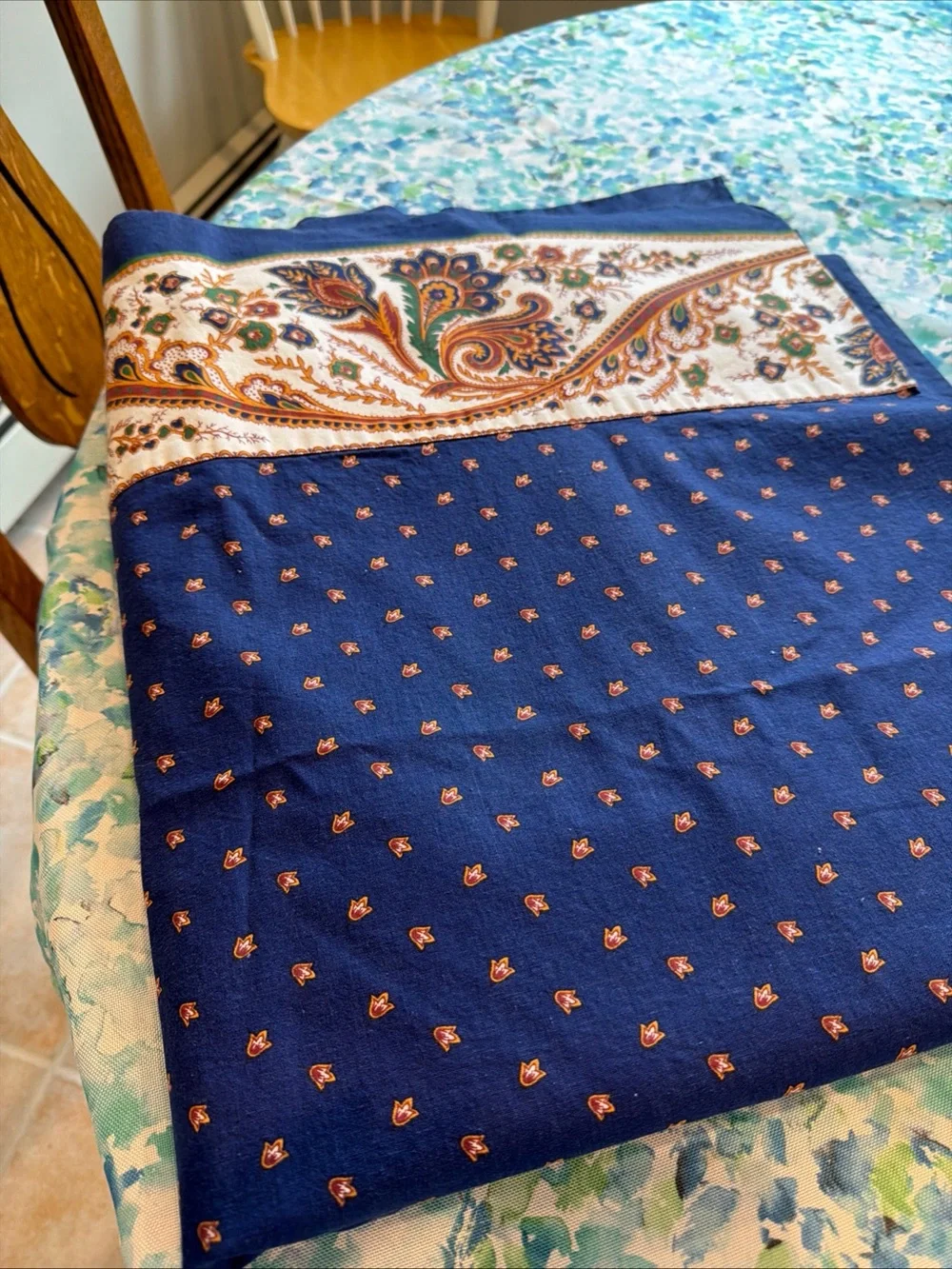 William Sonoma 70 x 126 inch rectangle tablecloth French country design cotton
